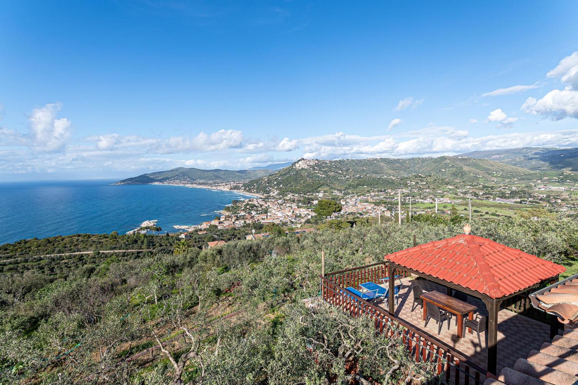 Bellezza In Cilento Panoramic Apts Castellabate Exterior photo