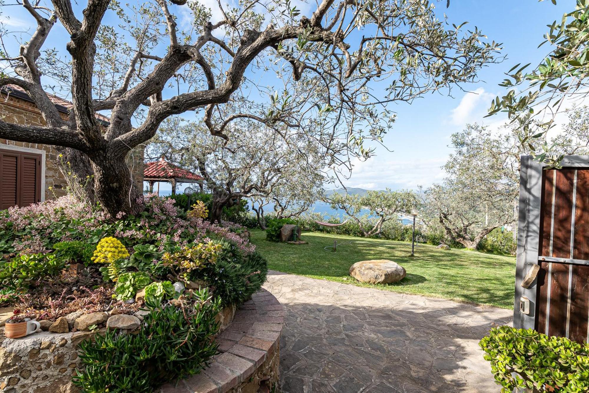 Bellezza In Cilento Panoramic Apts Castellabate Exterior photo